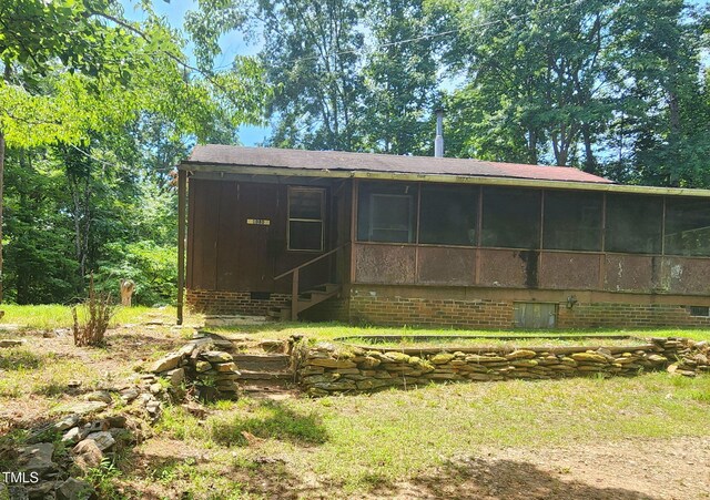 1080 Kudzu Ln, Danbury, NC 27016 - view of outdoor structure featuring a sunroom