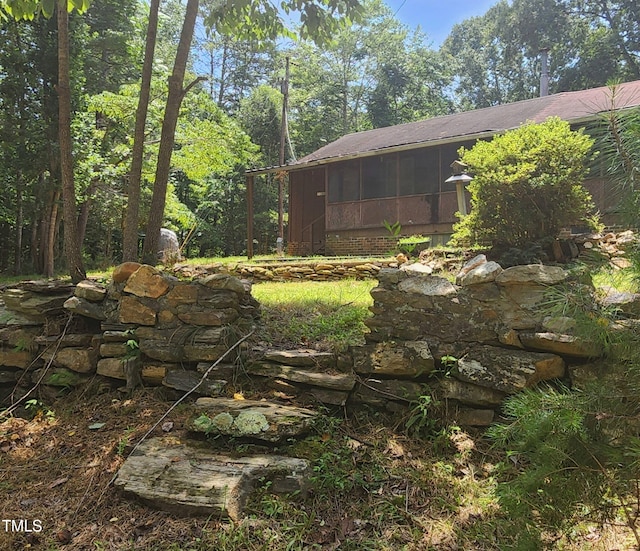 1080 Kudzu Ln, Danbury, NC 27016 - view of yard with a sunroom