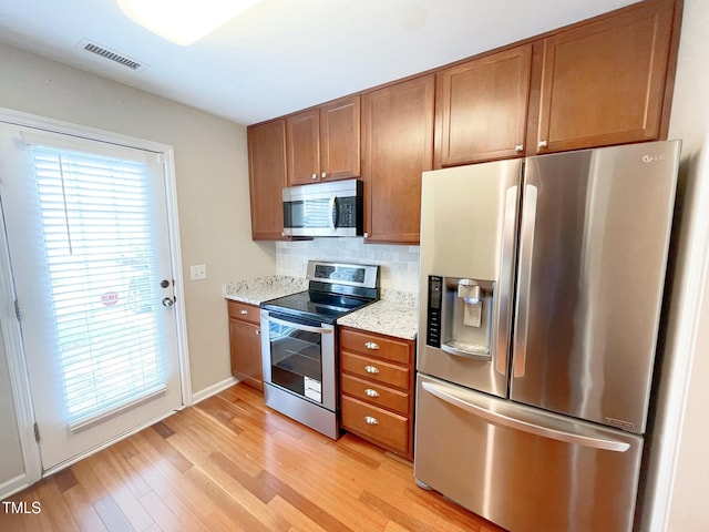 9819 Castain Dr, Raleigh, NC 27617 - photo 3