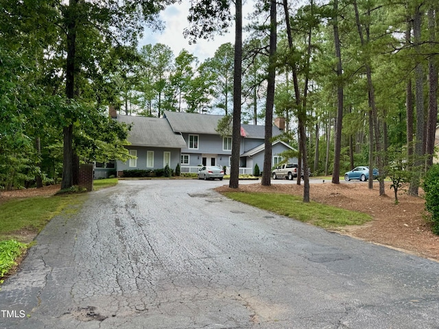 2535 Fairway Dr, Henderson, NC 27536 - view of front of house with a chimney and driveway