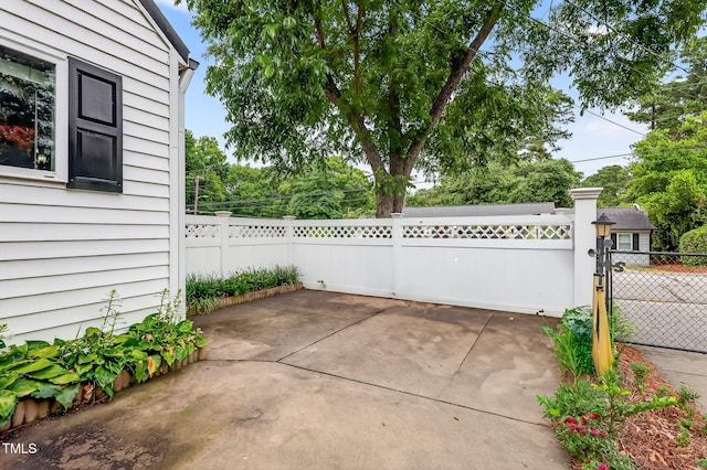 708 W Pope St, Dunn, NC 28334 - photo 8