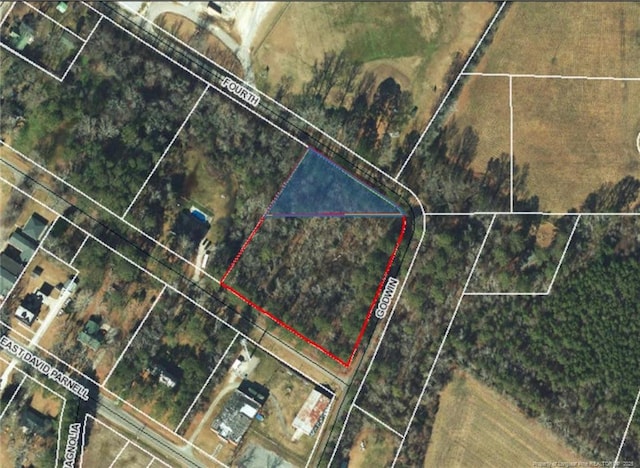 E Third St, Parkton, NC 28371