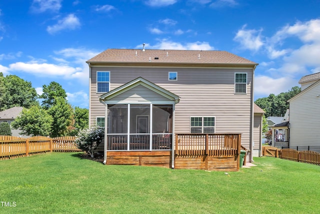 2700 Banks Lake Ct, Fuquay Varina, NC 27526 - back of property featuring a sunroom and a fenced backyard