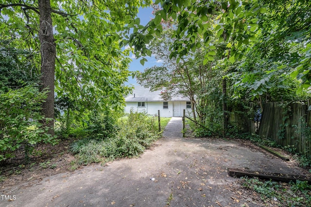 805 N Duke St, Durham, NC 27701 - view of yard
