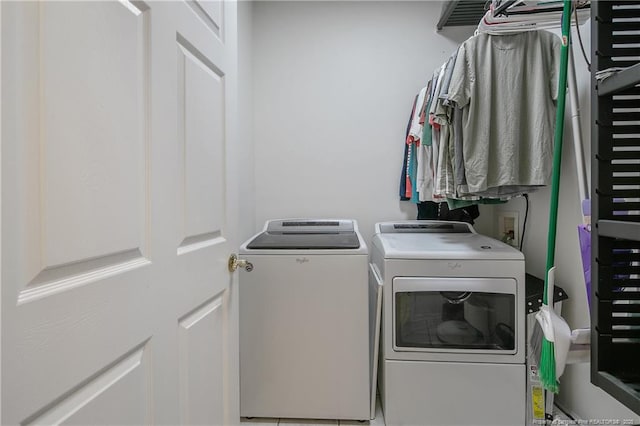 7655 Lucinda Ln, Linden, NC 28356 - laundry room featuring washing machine and dryer
