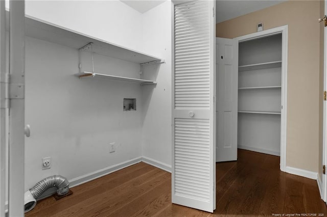 116 Bledsoe St, Hope Mills, NC 28348 - laundry area featuring wood finished floors, electric dryer hookup, and hookup for a washing machine