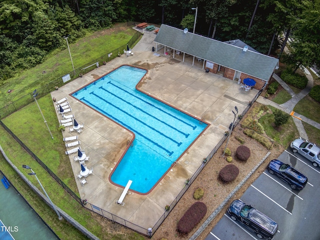 350 Amherst Creek Dr, Wake Forest, NC 27587 - community pool with a patio and a diving board