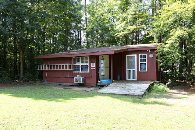 205 N Raleigh Farms Rd, Youngsville, NC 27596 - view of front of house with a front lawn