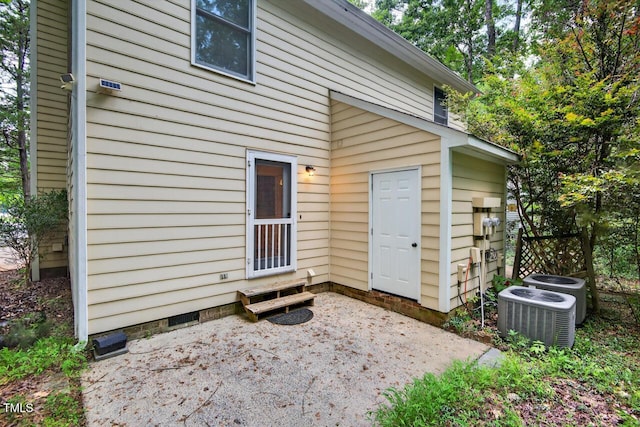 10 Tarawa Ter, Durham, NC 27705 - back of property featuring entry steps and a patio area