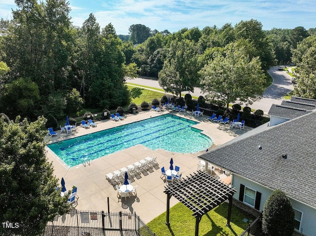 3905 Song Sparrow Dr, Wake Forest, NC 27587 - community pool with a patio area