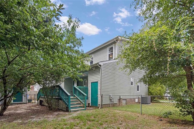 3464 Mcchoen Dr, Fayetteville, NC 28311 - back of property