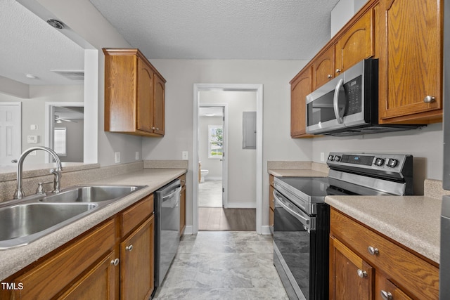 1207 Davenport St, Greenville, NC 27834 - photo 2