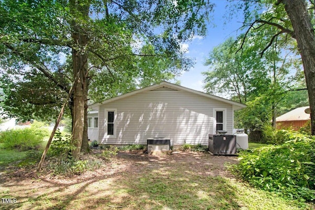 308 Spring Creek Rd, Goldsboro, NC 27534 - rear view of property
