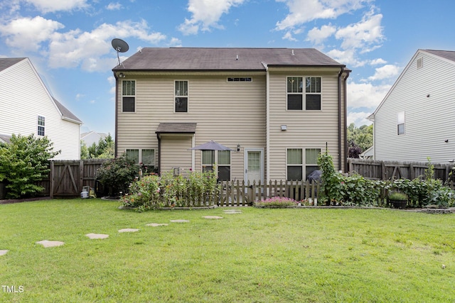 118 Truss Way, Durham, NC 27704 - rear view of house with a fenced backyard