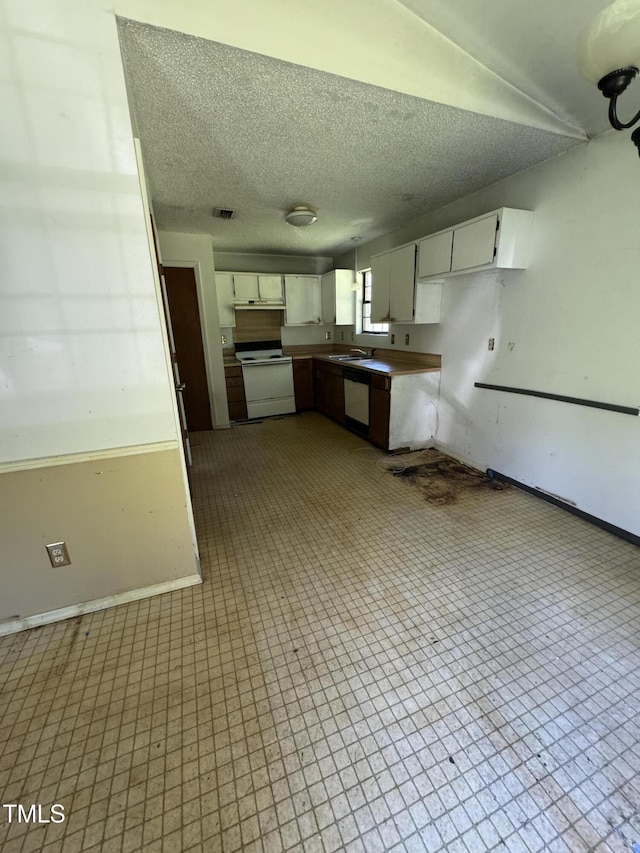 598 Bentonville Rd, Four Oaks, NC 27524 - photo 8