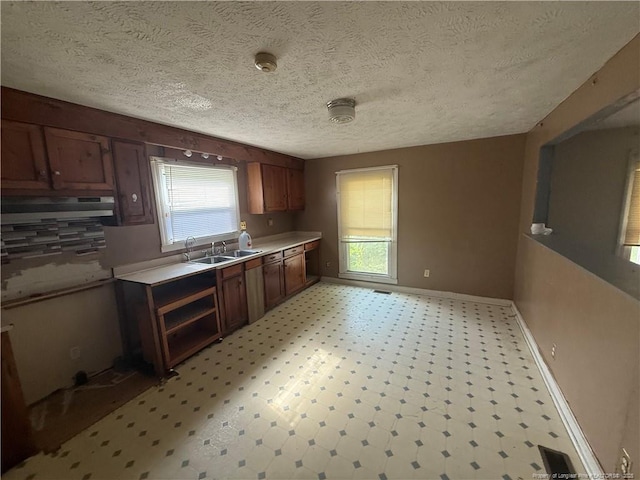 2302 Odom Rd, Hope Mills, NC 28348 - photo 8