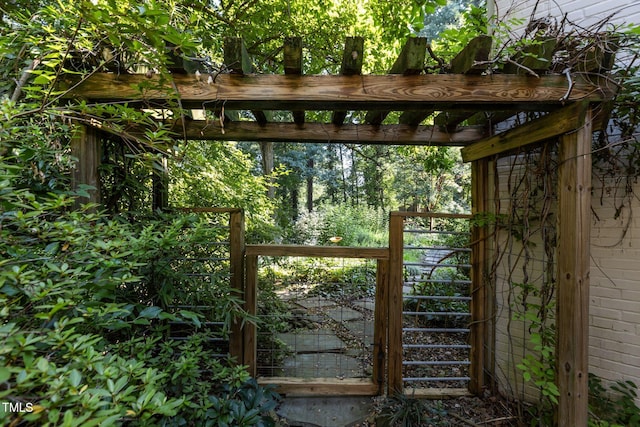 2706 Stuart Dr, Durham, NC 27707 - gate with a pergola