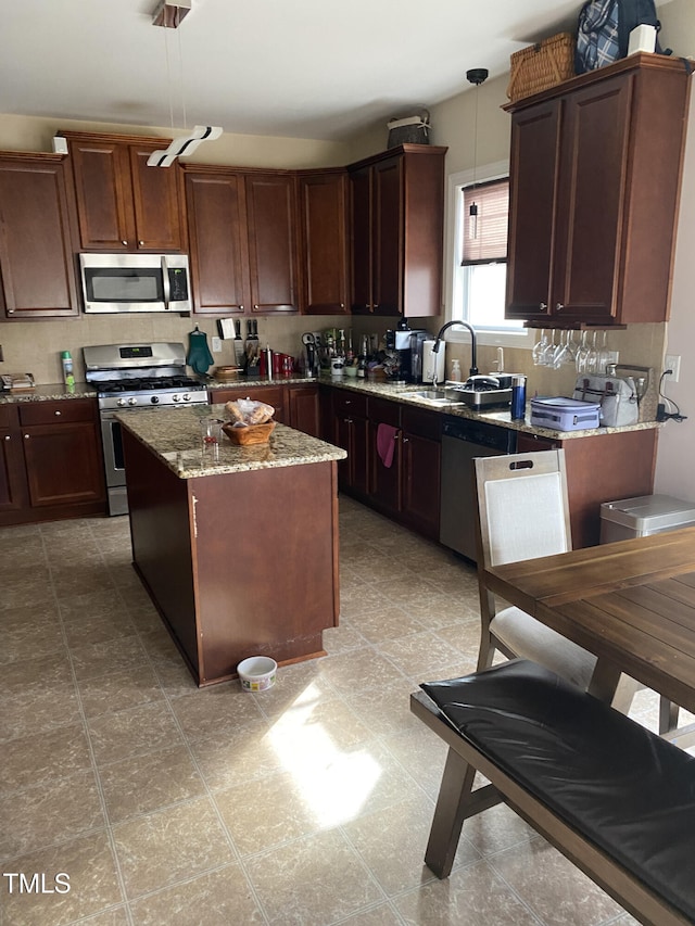 3408 Summer Cove Dr, Fayetteville, NC 28306 - photo 10