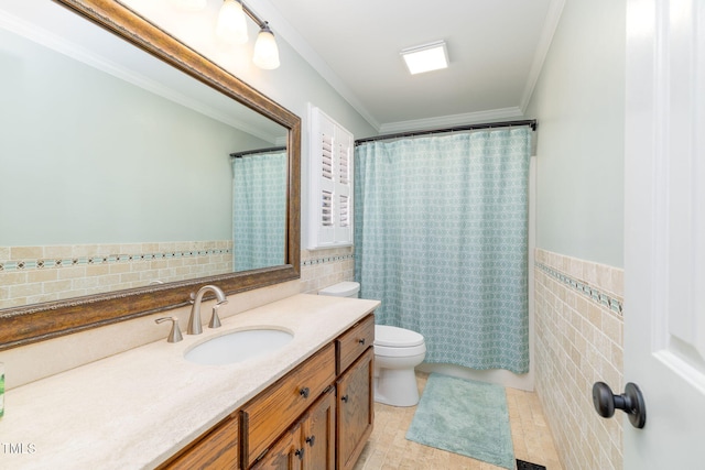 4135 Somerset Dr, Oxford, NC 27565 - full bath featuring tile walls, crown molding, vanity, and wainscoting