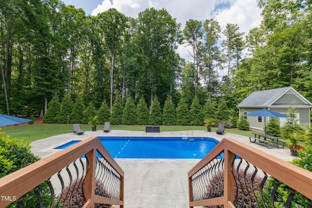 4135 Somerset Dr, Oxford, NC 27565 - swimming pool featuring a patio area and an outdoor structure