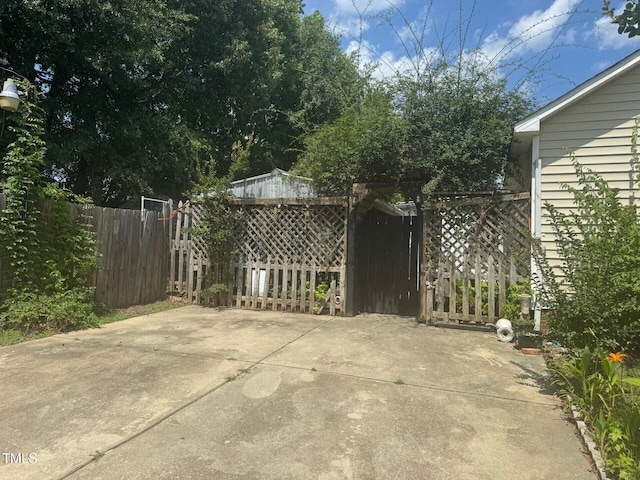 165 Cambridge Elm Dr, Clayton, NC 27520 - view of patio with a gate