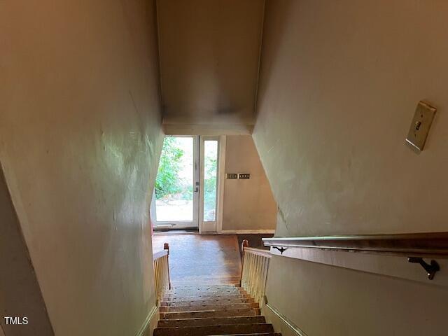3573 River View Cir, Oxford, NC 27565 - view of stairway