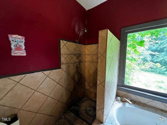 3573 River View Cir, Oxford, NC 27565 - full bathroom with a garden tub and tiled shower