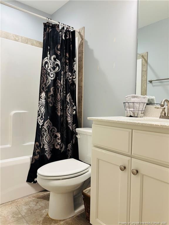 914 W Rowan St SW, Fayetteville, NC 28301 - bathroom with vanity and shower / tub combo