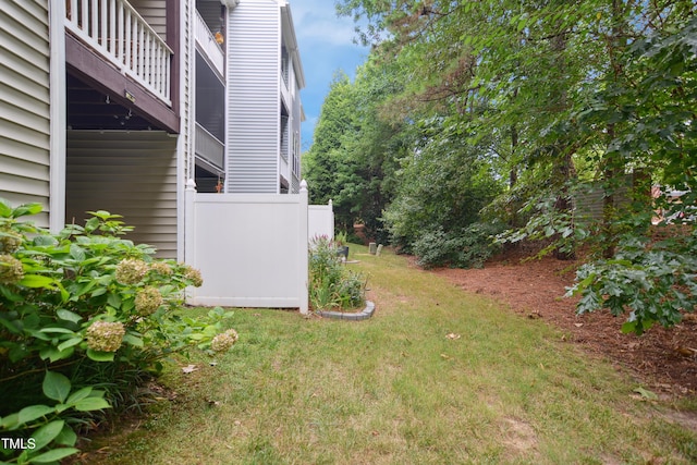 4104 Earl Grey Ct, Raleigh, NC 27612 - view of green lawn