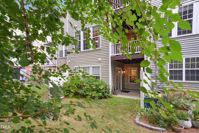 4104 Earl Grey Ct, Raleigh, NC 27612 - view of exterior entry featuring a balcony