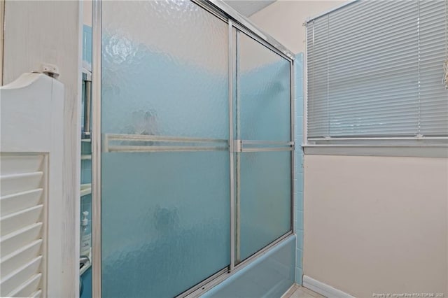 5945 Muscat Rd, Hope Mills, NC 28348 - full bath with combined bath / shower with glass door