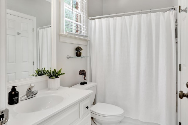 5004 Sunset Forest Cir, Holly Springs, NC 27540 - full bath with vanity and a shower with shower curtain