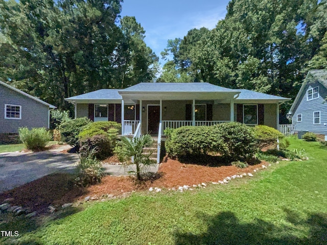 11 Sweetbay Ct, Durham, NC 27704 - view of front of home with a porch and a front lawn