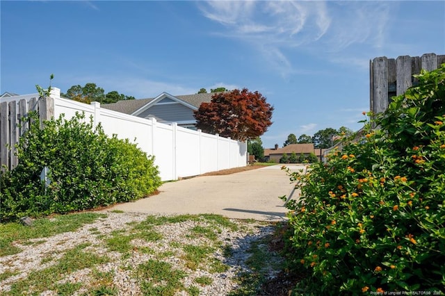 2630 Dartmouth Dr, Fayetteville, NC 28304 - view of yard