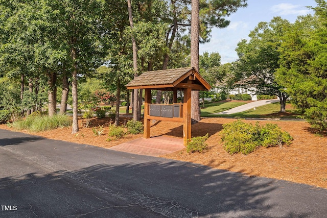 781 Crabtree Crossing Pkwy, Cary, NC 27513 - surrounding community featuring mail area