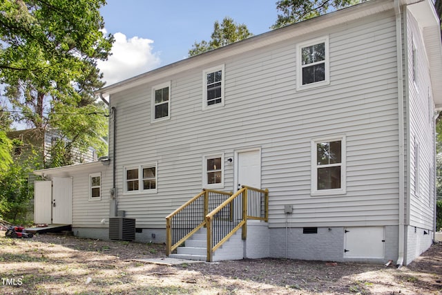 310 E Pilot St, Durham, NC 27707 - back of property with crawl space