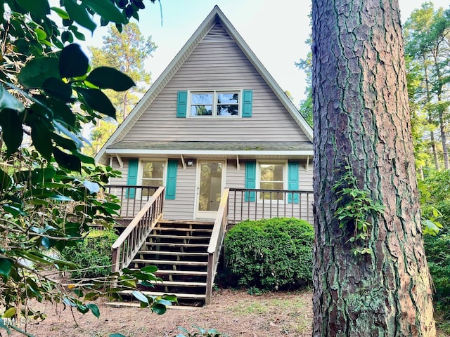 612 Williamsboro St, Oxford, NC 27565 - view of front facade with stairway