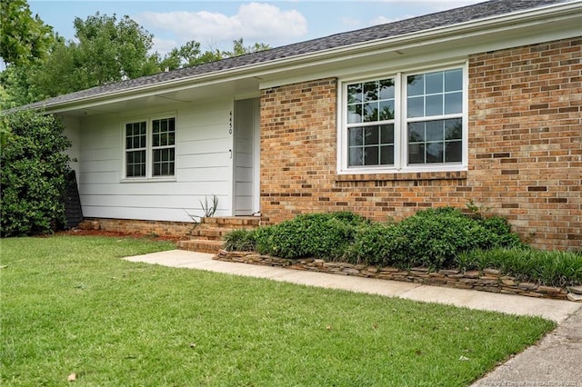 4450 Chesterbrook Dr, Fayetteville, NC 28314 - ranch-style house with a front lawn and brick siding