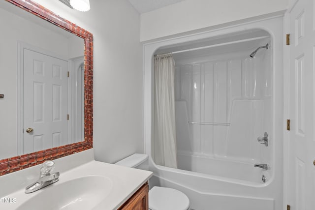 82 Forest Oaks Dr, Durham, NC 27705 - full bath with vanity and shower / bath combo