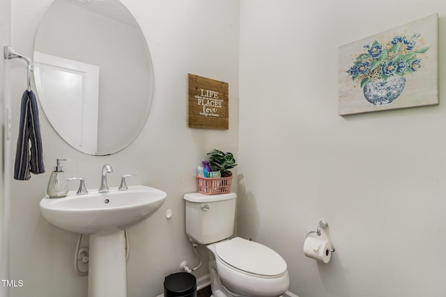 155 Writing Rock Pl, Apex, NC 27539 - half bathroom featuring toilet and baseboards