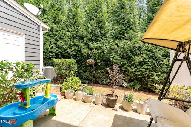 155 Writing Rock Pl, Apex, NC 27539 - view of patio / terrace