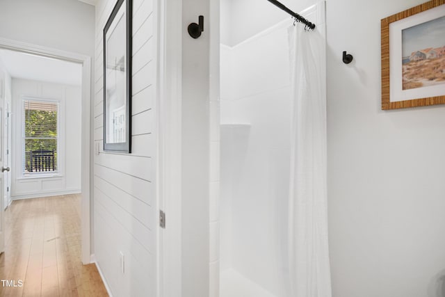 105 Fountain Ridge Pl, Holly Springs, NC 27540 - hallway featuring light wood finished floors