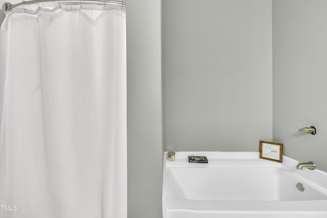 115 Creech Place Dr, Benson, NC 27504 - bathroom with a bath