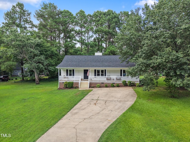 107 Leighton Pl, Knightdale, NC 27545 - ranch-style house featuring a porch, driveway, crawl space, a front yard, and a shingled roof