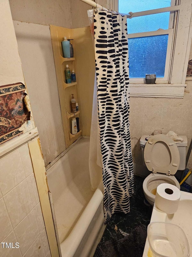 2928 N Patterson Ave, Winston-Salem, NC 27105 - bathroom featuring shower / bath combination with curtain and toilet