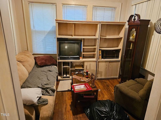 2928 N Patterson Ave, Winston-Salem, NC 27105 - living area featuring wood finished floors