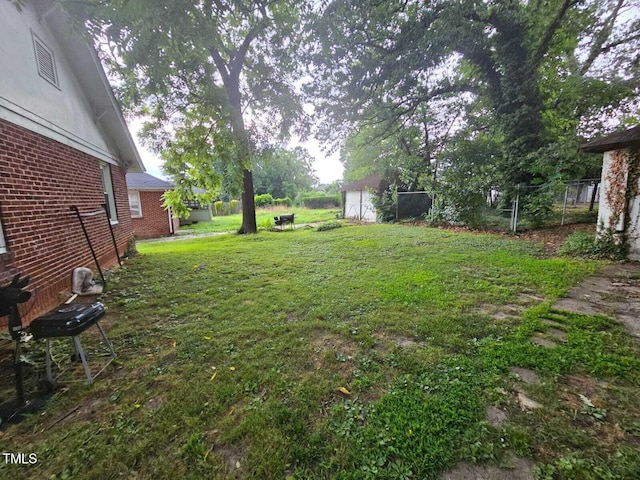 2928 N Patterson Ave, Winston-Salem, NC 27105 - view of yard