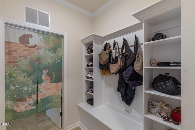 470 Duggins Pt, Apex, NC 27523 - mudroom with crown molding