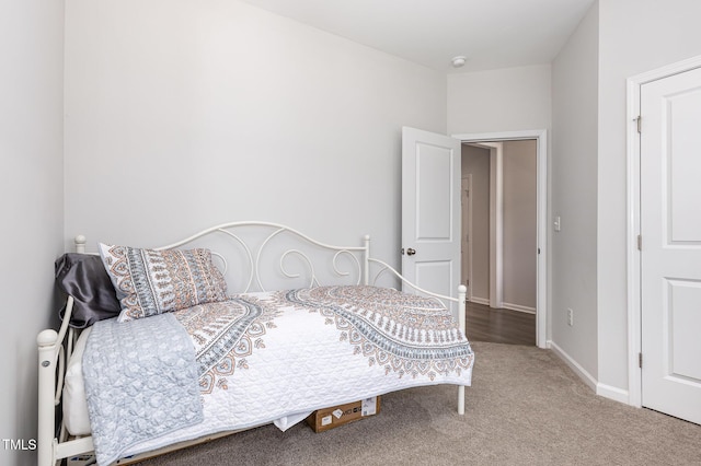 331 Sturgeon St, Smithfield, NC 27577 - carpeted bedroom with baseboards
