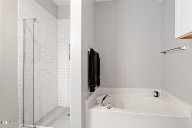 109 Covenant Rock Ln, Holly Springs, NC 27540 - full bath featuring a shower stall and a bath